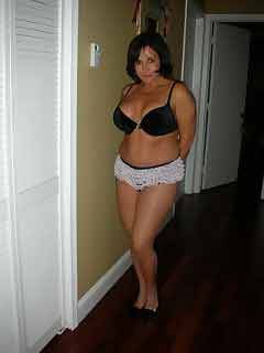 single horny woman in Canton looking for a sex partner